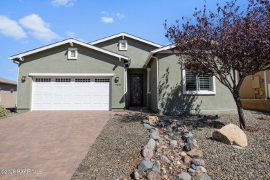 Beautiful 2-bedroom Plus Den Home In Quailwood Offering Stunning on Quail Wood Greens Golf Course in Arizona - for sale on GolfHomes.com, golf home, golf lot