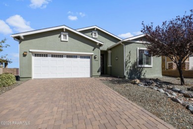 Beautiful 2-bedroom Plus Den Home In Quailwood Offering Stunning on Quail Wood Greens Golf Course in Arizona - for sale on GolfHomes.com, golf home, golf lot