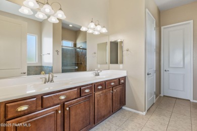 Beautiful 2-bedroom Plus Den Home In Quailwood Offering Stunning on Quail Wood Greens Golf Course in Arizona - for sale on GolfHomes.com, golf home, golf lot