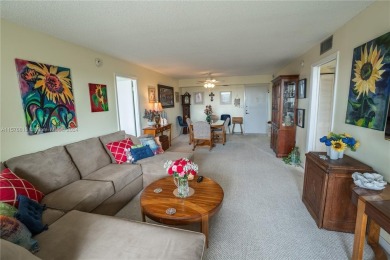 Welcome to this immaculate 2-bedroom, 2-bathroom condo on the on Pembroke Lakes Golf Club in Florida - for sale on GolfHomes.com, golf home, golf lot