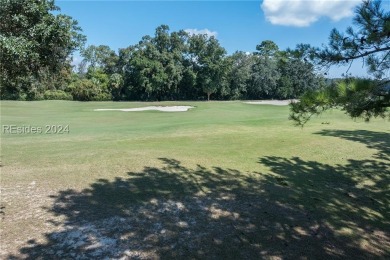 Turn key home! Just move right in! Clean as a whistle! One owner on Crescent Pointe Golf Club in South Carolina - for sale on GolfHomes.com, golf home, golf lot