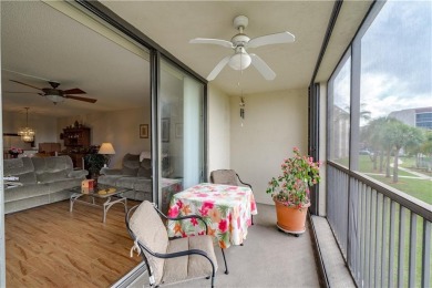 Well-Maintained condo in Exclusive 55+ Lakes of Environ on Inverrary Country Club in Florida - for sale on GolfHomes.com, golf home, golf lot