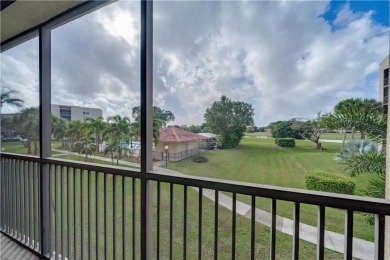 Well-Maintained condo in Exclusive 55+ Lakes of Environ on Inverrary Country Club in Florida - for sale on GolfHomes.com, golf home, golf lot