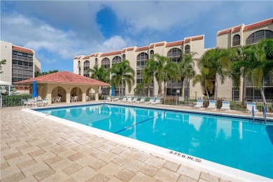 Well-Maintained condo in Exclusive 55+ Lakes of Environ on Inverrary Country Club in Florida - for sale on GolfHomes.com, golf home, golf lot