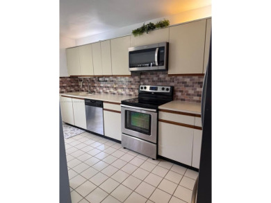 (LOW,LOW,LOW HOA and FHA Approved ) Seller is relocating out of on Inverrary Country Club in Florida - for sale on GolfHomes.com, golf home, golf lot