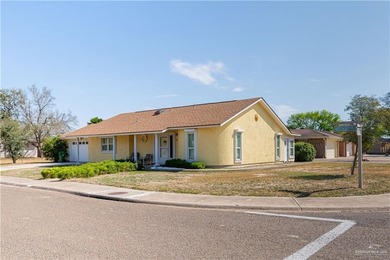 Welcome to comfortable living in the gated 55+ community of on Alamo Country Club in Texas - for sale on GolfHomes.com, golf home, golf lot