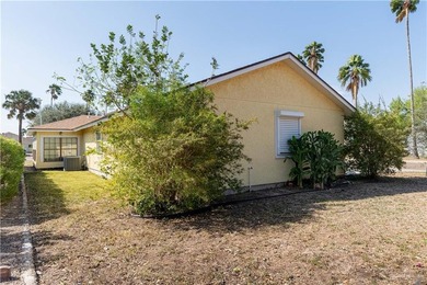 Welcome to comfortable living in the gated 55+ community of on Alamo Country Club in Texas - for sale on GolfHomes.com, golf home, golf lot