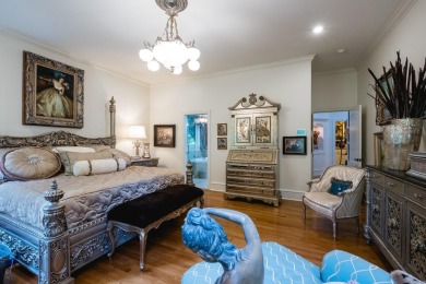 Beautiful home in the desirable gated neighborhood, The OAKS in on Chenal Country Club - Bear Den Mountain in Arkansas - for sale on GolfHomes.com, golf home, golf lot