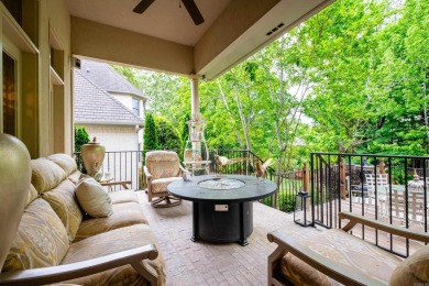 Beautiful home in the desirable gated neighborhood, The OAKS in on Chenal Country Club - Bear Den Mountain in Arkansas - for sale on GolfHomes.com, golf home, golf lot