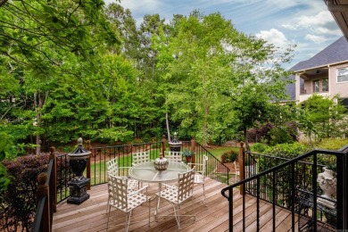 Beautiful home in the desirable gated neighborhood, The OAKS in on Chenal Country Club - Bear Den Mountain in Arkansas - for sale on GolfHomes.com, golf home, golf lot