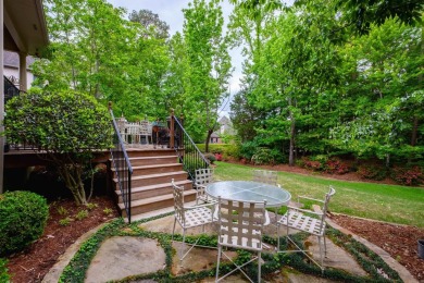Beautiful home in the desirable gated neighborhood, The OAKS in on Chenal Country Club - Bear Den Mountain in Arkansas - for sale on GolfHomes.com, golf home, golf lot