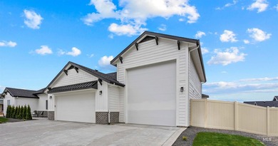 Buyer incentive offered with rates starting as low as 3.75% with on River Birch Golf Course in Idaho - for sale on GolfHomes.com, golf home, golf lot