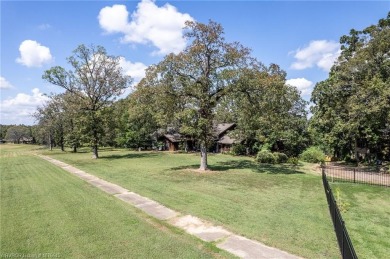 Welcome home to 1808 Bramble Brae, where comfort meets classic on Fianna Hills Country Club in Arkansas - for sale on GolfHomes.com, golf home, golf lot