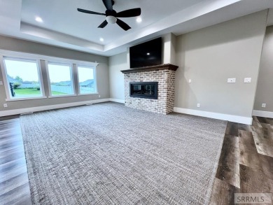 Inviting, desirable, light-filled home is immaculate and move-in on Sage Lakes Municipal Golf Course in Idaho - for sale on GolfHomes.com, golf home, golf lot