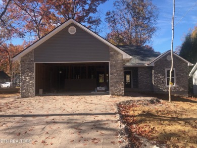 Great new construction home in the heart of Fairfield Glade! on Druid Hills Golf Club in Tennessee - for sale on GolfHomes.com, golf home, golf lot