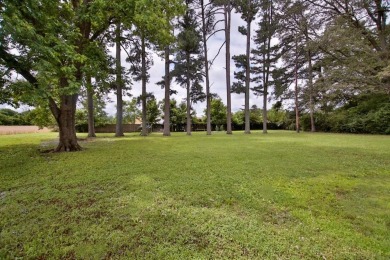 Here is your chance...3 bedroom 2 bathroom single-story home on Glen Eagle Golf Course in Tennessee - for sale on GolfHomes.com, golf home, golf lot