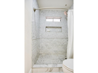 Welcome to luxury living in this stunning 3147 sq ft , 5 Bdrm, 3 on Bentwood Country Club in Texas - for sale on GolfHomes.com, golf home, golf lot
