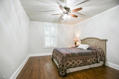 Welcome to luxury living in this stunning 3147 sq ft , 5 Bdrm, 3 on Bentwood Country Club in Texas - for sale on GolfHomes.com, golf home, golf lot