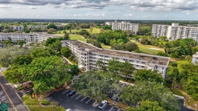 Priced to sell! Large corner unit. Freshly painted interior on Palm-Aire Country Club and Resort - Palms in Florida - for sale on GolfHomes.com, golf home, golf lot