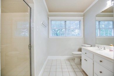 Welcome to luxury living in this stunning 3147 sq ft , 5 Bdrm, 3 on Bentwood Country Club in Texas - for sale on GolfHomes.com, golf home, golf lot