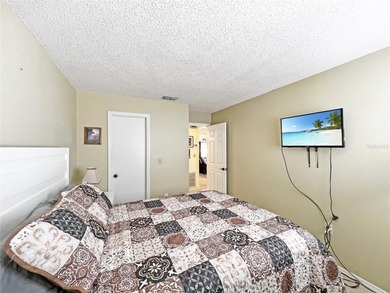 Welcome to easy Florida living in the sought-after golf on Heather Golf and Country Club in Florida - for sale on GolfHomes.com, golf home, golf lot