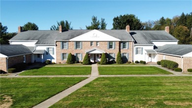 Maintenance free living in this charming 2nd floor condo on Castle Hills Golf Course in Pennsylvania - for sale on GolfHomes.com, golf home, golf lot