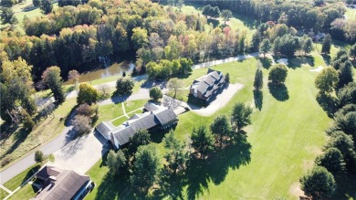 Maintenance free living in this charming 2nd floor condo on Castle Hills Golf Course in Pennsylvania - for sale on GolfHomes.com, golf home, golf lot