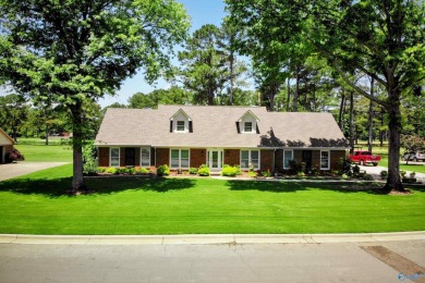 Golf Course Living at its finest!! This estate is positioned on on Burningtree Country Club in Alabama - for sale on GolfHomes.com, golf home, golf lot