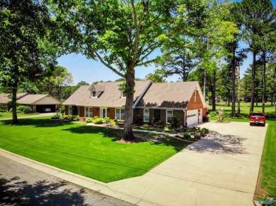 Golf Course Living at its finest!! This estate is positioned on on Burningtree Country Club in Alabama - for sale on GolfHomes.com, golf home, golf lot