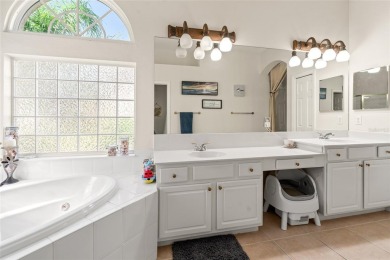 Spacious 5-Bedroom + Den in Heritage Isles Golf  Country Club!
 on Heritage Isles Golf and Country Club in Florida - for sale on GolfHomes.com, golf home, golf lot