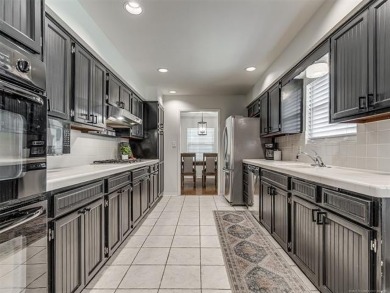 GOLF COURSE LIVING! Outstanding one-level home with great on Indian Springs Country Club in Oklahoma - for sale on GolfHomes.com, golf home, golf lot