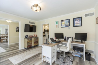 Cul-de-sac living in desirable Knollwood West featuring vaulted on Knollwood Country Club in Indiana - for sale on GolfHomes.com, golf home, golf lot