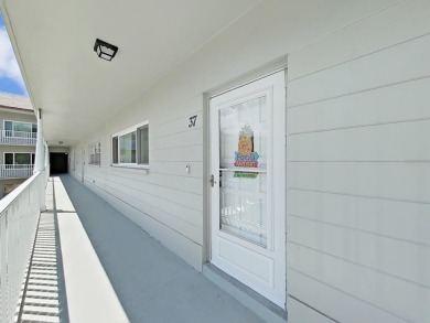 Welcome to this comfortable 2 Bedroom/2 Bathroom, 1370 sq. ft on On Top Of The World Golf Course in Florida - for sale on GolfHomes.com, golf home, golf lot