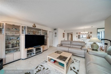 HUGE 1,550 SQ FT PENTHOUSE CORNER UNIT.  2 BEDROOM 2 BATHROOM on Inverrary Country Club in Florida - for sale on GolfHomes.com, golf home, golf lot