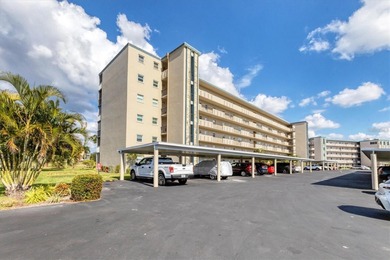 Welcome to Ironwood First!  This bright and spacious 2 bedroom on Pinebrook/Ironwood Golf Course in Florida - for sale on GolfHomes.com, golf home, golf lot