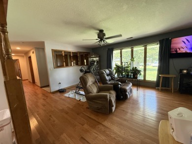 Golf Course & Lake Retreat in Stockton, MO!MOTIVATED SELLERS; on Stockton Country Club in Missouri - for sale on GolfHomes.com, golf home, golf lot