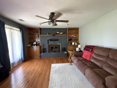 Golf Course & Lake Retreat in Stockton, MO!MOTIVATED SELLERS; on Stockton Country Club in Missouri - for sale on GolfHomes.com, golf home, golf lot