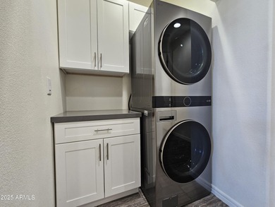 This 2-bedroom, 2-bathroom home boasts soaring 10-foot ceilings on Viewpoint Golf Resort in Arizona - for sale on GolfHomes.com, golf home, golf lot