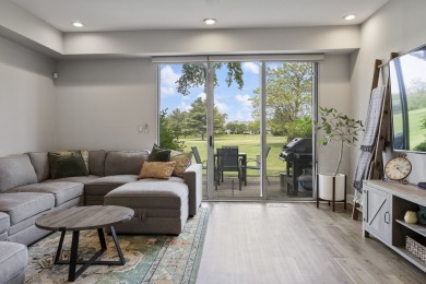 Move Right In to this Beautifully Updated 2 Bedroom, 2-1/2 Bath on Glendale Lakes Golf Club in Illinois - for sale on GolfHomes.com, golf home, golf lot