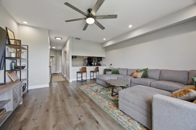 Move Right In to this Beautifully Updated 2 Bedroom, 2-1/2 Bath on Glendale Lakes Golf Club in Illinois - for sale on GolfHomes.com, golf home, golf lot