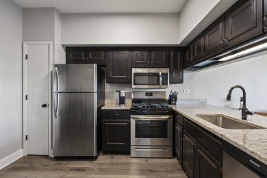 Move Right In to this Beautifully Updated 2 Bedroom, 2-1/2 Bath on Glendale Lakes Golf Club in Illinois - for sale on GolfHomes.com, golf home, golf lot