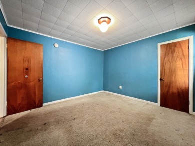 Don't miss your opportunity to own this brick, ranch home on Lincoln Oaks Golf Course in Illinois - for sale on GolfHomes.com, golf home, golf lot