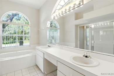 Immaculate Custom-Built Pool Home in Sugarmill Woods - Move-In on Sugarmill Woods Golf and Country Club in Florida - for sale on GolfHomes.com, golf home, golf lot