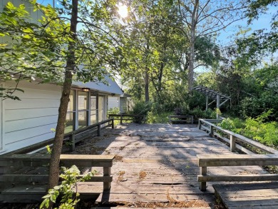Don't miss your opportunity to own this brick, ranch home on Lincoln Oaks Golf Course in Illinois - for sale on GolfHomes.com, golf home, golf lot