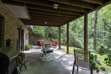 Just Right in Riverchase!  Fresh paint, new roof, new gas on Riverchase Country Club in Alabama - for sale on GolfHomes.com, golf home, golf lot
