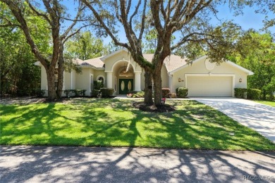 Immaculate Custom-Built Pool Home in Sugarmill Woods - Move-In on Sugarmill Woods Golf and Country Club in Florida - for sale on GolfHomes.com, golf home, golf lot