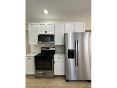 This Crete IL. BEAUTY is ready to for the perfect new owners! on Lincoln Oaks Golf Course in Illinois - for sale on GolfHomes.com, golf home, golf lot