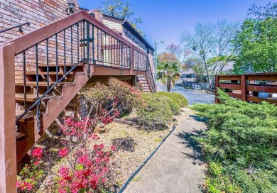 Discover your perfect retreat in the heart of Hot Springs! This on Hot Springs Golf and Country Club in Arkansas - for sale on GolfHomes.com, golf home, golf lot