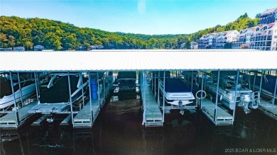 Turn-key and ready to go! This well appointed 2 bed/2bath on The Club At Old Kinderhook in Missouri - for sale on GolfHomes.com, golf home, golf lot