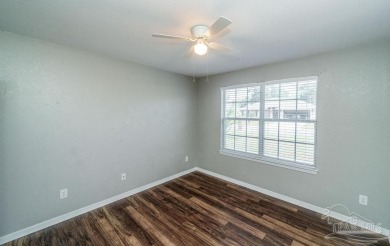 Great home convenient to everything in Milton, priced to sell on Tanglewood Golf Club in Florida - for sale on GolfHomes.com, golf home, golf lot